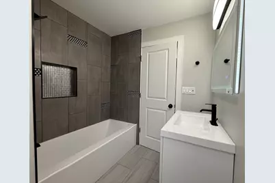 16752 Artesian Avenue, Hazel Crest, IL 60429 - Photo 9