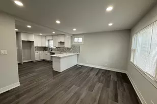 16752 Artesian Ave, Hazel Crest, IL 60429 - Photo 3