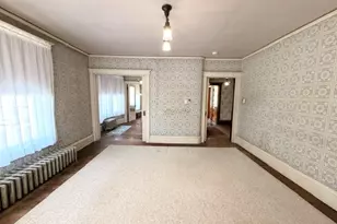 622 N Monroe St, Clifton, IL 61727 - Photo 27