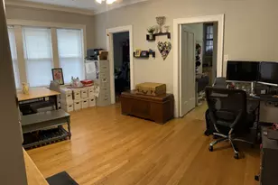 1408 W Warner Ave, Chicago, IL 60613 - Photo 9