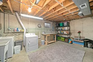 2405 Glen Cir E, Sycamore, IL 60178 - Photo 17