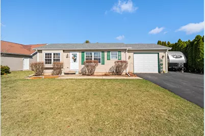 2405 Glen Circle East, Sycamore, IL 60178 - Photo 1