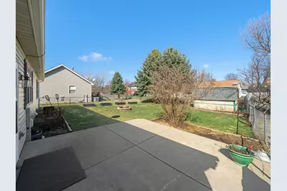 2405 Glen Circle East, Sycamore, IL 60178 - Photo 19