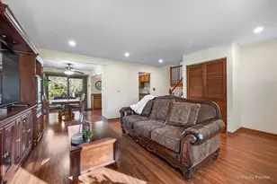 849 Hemlock Dr, Sleepy Hollow, IL 60118 - Photo 5