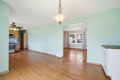 203 Fairview Drive, Saint Charles, IL 60174 - Photo 13