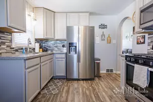 975 W Park Dr, Kankakee, IL 60901 - Photo 5