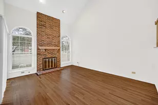 125 Stevens Dr, Schaumburg, IL 60173 - Photo 3