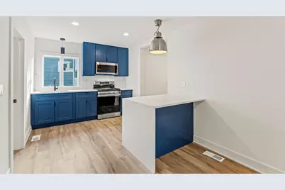 18241 Ridgewood Avenue, Lansing, IL 60438 - Photo 5