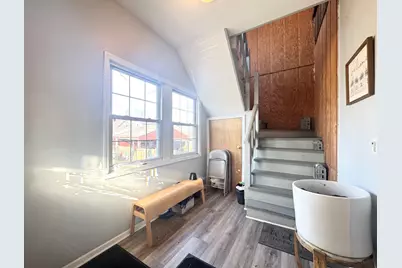 5758 W Warwick Avenue, Chicago, IL 60634 - Photo 11