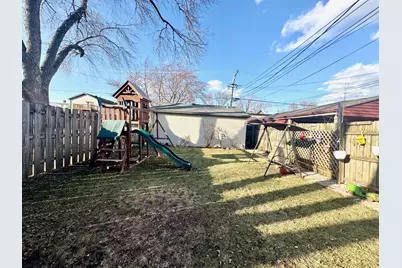 5758 W Warwick Avenue, Chicago, IL 60634 - Photo 19