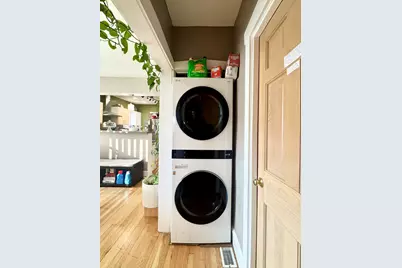 5758 W Warwick Avenue, Chicago, IL 60634 - Photo 9