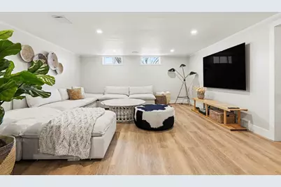 1515 E Oakton Street, Arlington Heights, IL 60004 - Photo 15