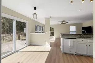 548 Larkspur Dr, Bolingbrook, IL 60440 - Photo 7