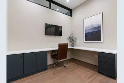 2370 N Elston Court, Chicago, IL 60614 - Photo 13