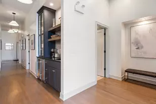 2370 N Elston Ct, Chicago, IL 60614 - Photo 7