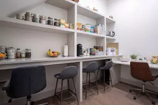 2370 N Elston Ct, Chicago, IL 60614 - Photo 15