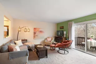 33561 N Royal Oak Ln, Grayslake, IL 60030 - Photo 3