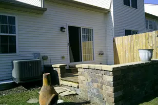 741 Meridian Ct, Dekalb, IL 60115 - Photo 3