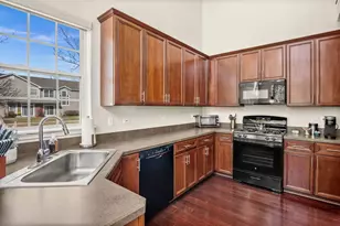 165 E Park Ave, Sugar Grove, IL 60554 - Photo 9