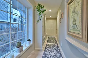 1016 N Glenview Ct, Palatine, IL 60067 - Photo 3