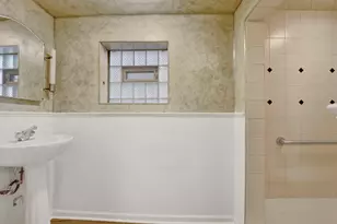 2808 N 76th Ct, Elmwood Park, IL 60707 - Photo 25