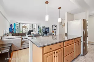 535 N Michigan Ave, Chicago, IL 60611 - Photo 9