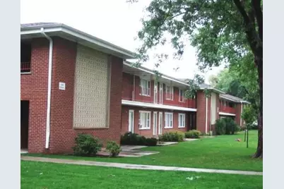1115 E Algonquin Road #20, Arlington Heights, IL 60005 - Photo 1