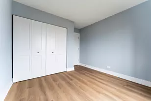 10 Oak Creek Dr, Buffalo Grove, IL 60089 - Photo 15