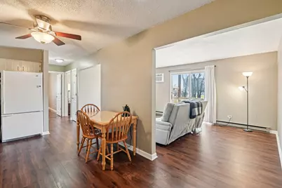 220 Madison Street #2A, Joliet, IL 60435 - Photo 5