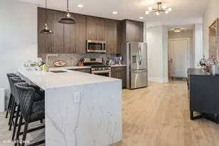 3839 N Clark St, Chicago, IL 60613 - Photo 5