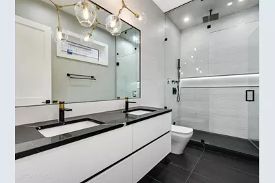 1446 W Chestnut Street #2, Chicago, IL 60642 - Photo 9