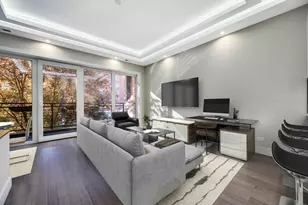 1446 W Chestnut St, Chicago, IL 60642 - Photo 3