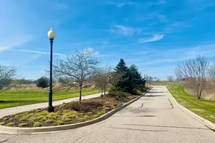 10465 Red Leaf Circle, Lakewood, IL 60014 - Photo 7