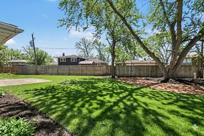 5535 Adeline Place, Oak Forest, IL 60452 - Photo 13
