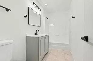 5535 Adeline Pl, Oak Forest, IL 60452 - Photo 11