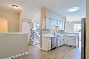 265 Sierra Pass, Schaumburg, IL 60194 - Photo 3