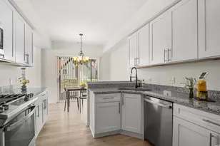 3210 Bromley Ln, Aurora, IL 60502 - Photo 11