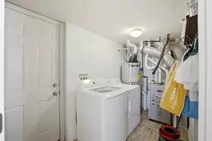 171 Maryland Ln, Pingree Grove, IL 60140 - Photo 13