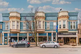 537 N Milwaukee Ave, Libertyville, IL 60048 - Photo 1