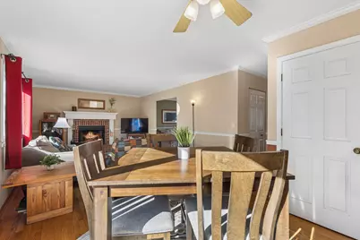 701 N Carriage Hill Road, Island Lake, IL 60042 - Photo 7