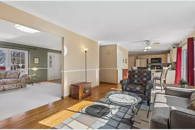 701 N Carriage Hill Road, Island Lake, IL 60042 - Photo 9