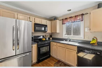 701 N Carriage Hill Road, Island Lake, IL 60042 - Photo 5