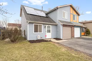 1807 Whitney Dr, Hanover Park, IL 60133 - Photo 3