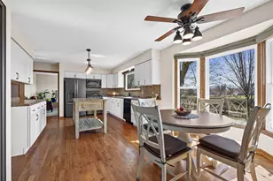 776 Provincetown Dr, Carol Stream, IL 60188 - Photo 11