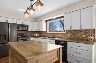 776 Provincetown Dr, Carol Stream, IL 60188 - Photo 15