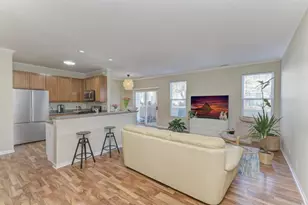 3873 Blackstone Dr, Aurora, IL 60504 - Photo 3