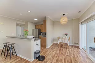 3873 Blackstone Dr, Aurora, IL 60504 - Photo 7