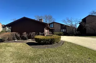 3008 Rennes Ct, Northbrook, IL 60062 - Photo 1