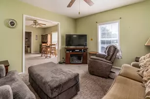 202 S Ervin St, Pittsburg, IL 62974 - Photo 5