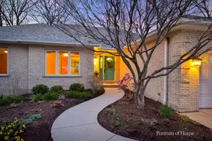 11 Merrimack Ct, Bolingbrook, IL 60440 - Photo 3